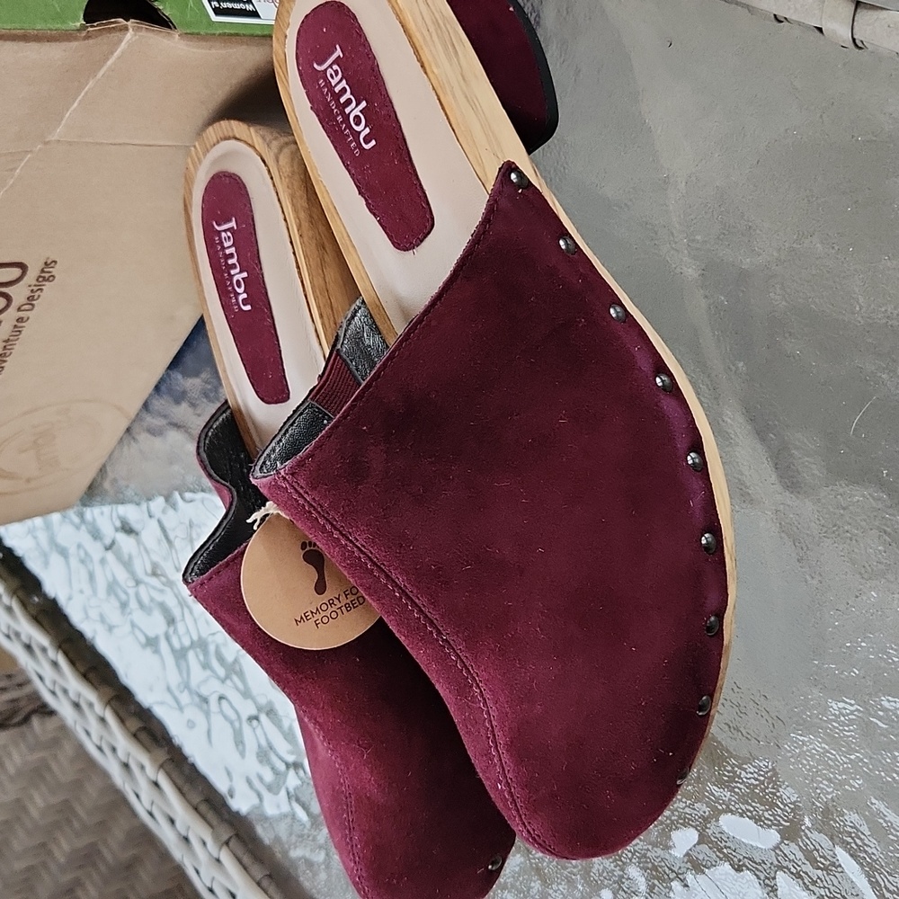 NWT Jambu Women's Suede Clog Mules in Wine